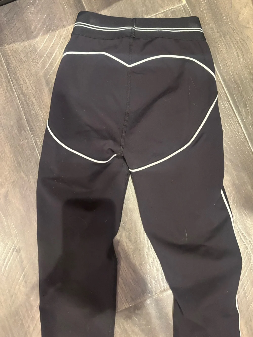 alo heart throb leggings